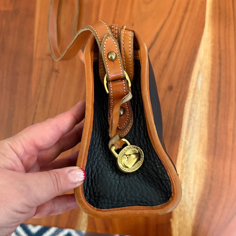 Vintage Dooney & Bourke Crossbody Bag Black & British Tan All Weather Leather - Picture 6 of 9